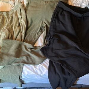 3 pairs of Ardene sweatpants